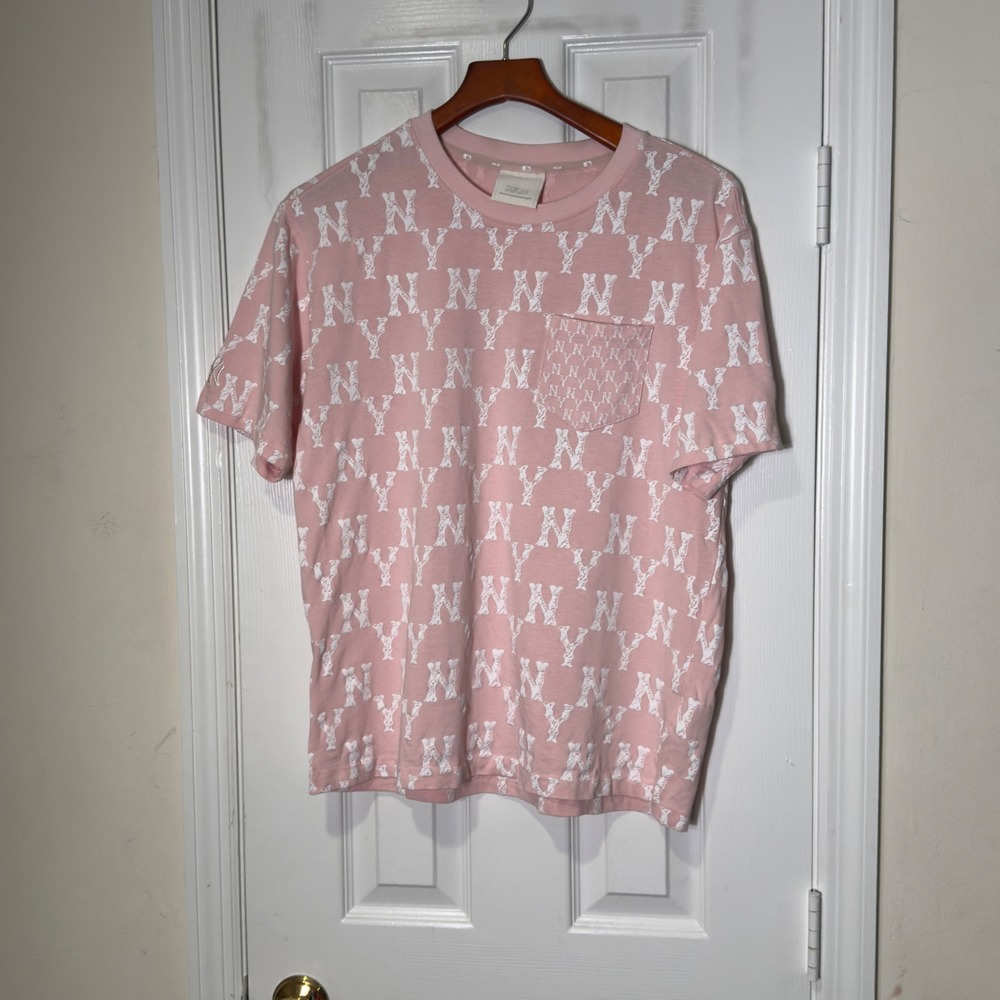 MLB New York Yankees Pink Monogram Pocket T-Shirt Medium NY Logo Baseball Tee